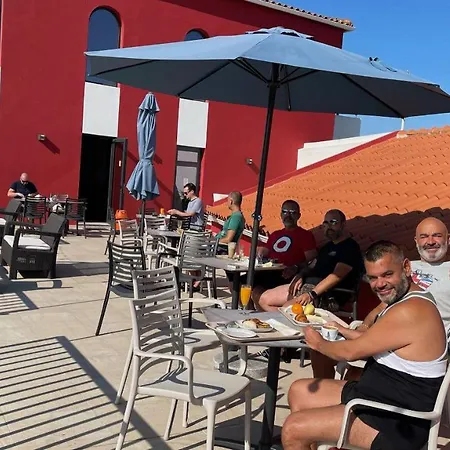 3 Caparica - Lisbon Gay Отель