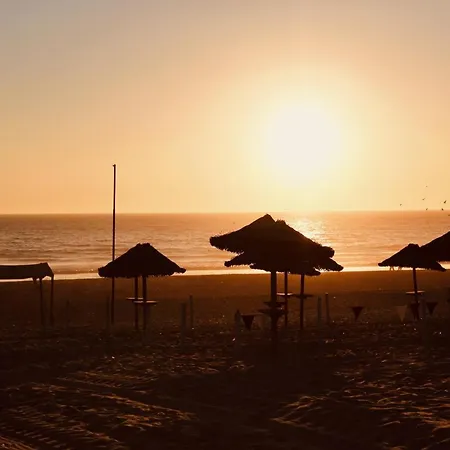 3 Caparica - Lisbon Gay Отель