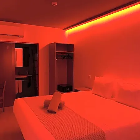3 Caparica - Lisbon Gay فندق تشارنكه
