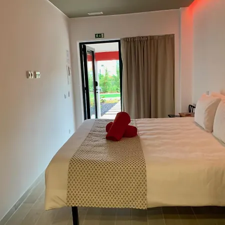 3 Caparica - Lisbon Gay 호텔 3*