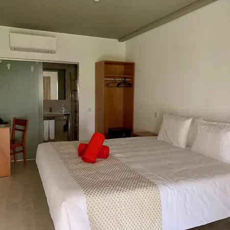 3 Caparica - Lisbon Gay ホテル シャルネカ
